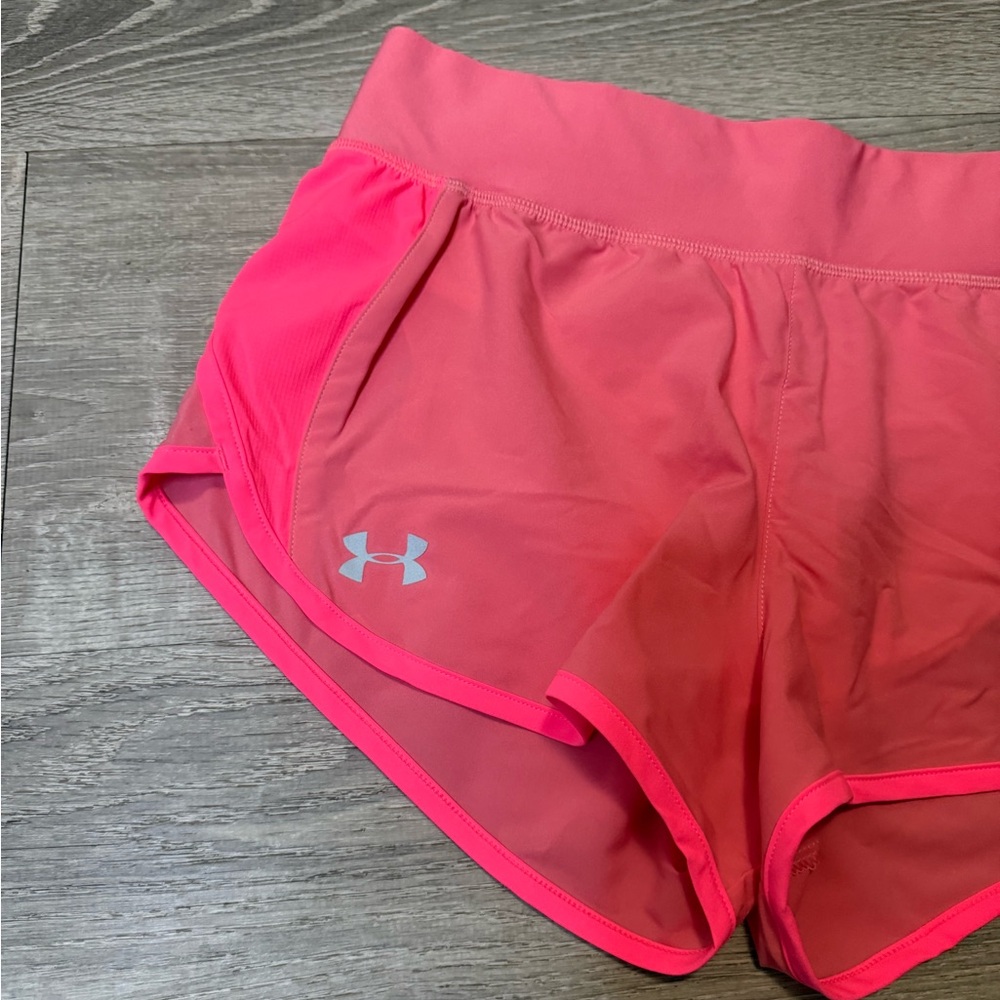 •UNDER ARMOUR• FITTED RUNNING SHORTS - Picture 3 of 6